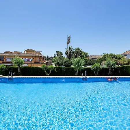 BHost - Las Acacias Estepona