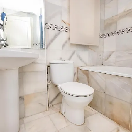 Apartamento BHost - Las Acacias Estepona